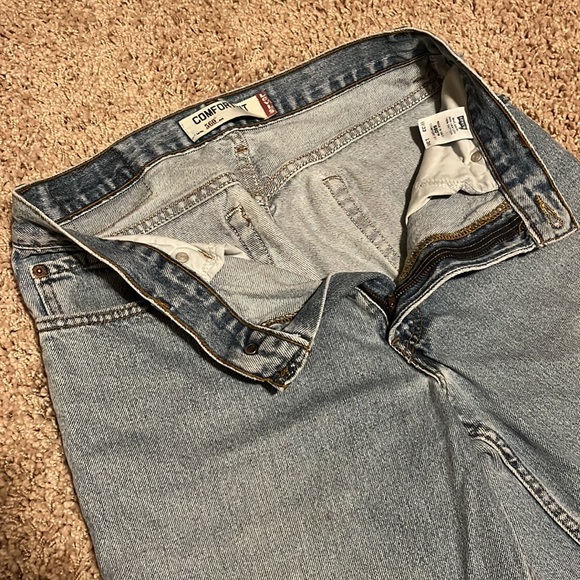 Levi’s 560 Jeans - Picture 5 of 11